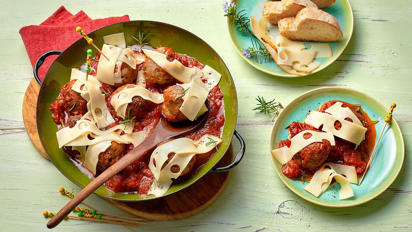 Spanische Albondigas in Tomatensauce