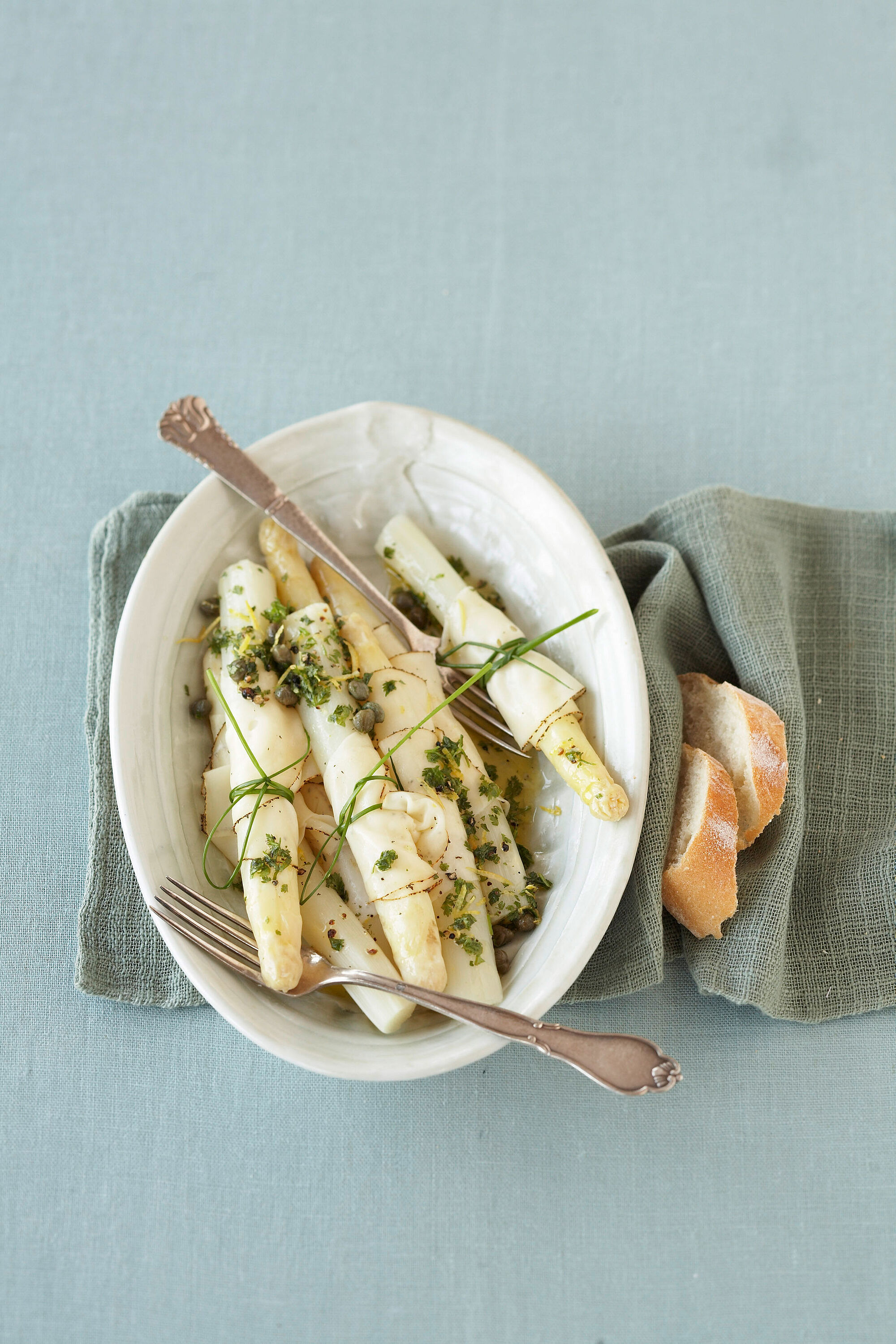 Marinierter Spargel in Kerbelvinaigrette