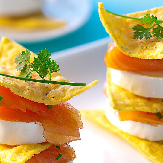 Rezept für Nachotürme mit Lachs und Géramont