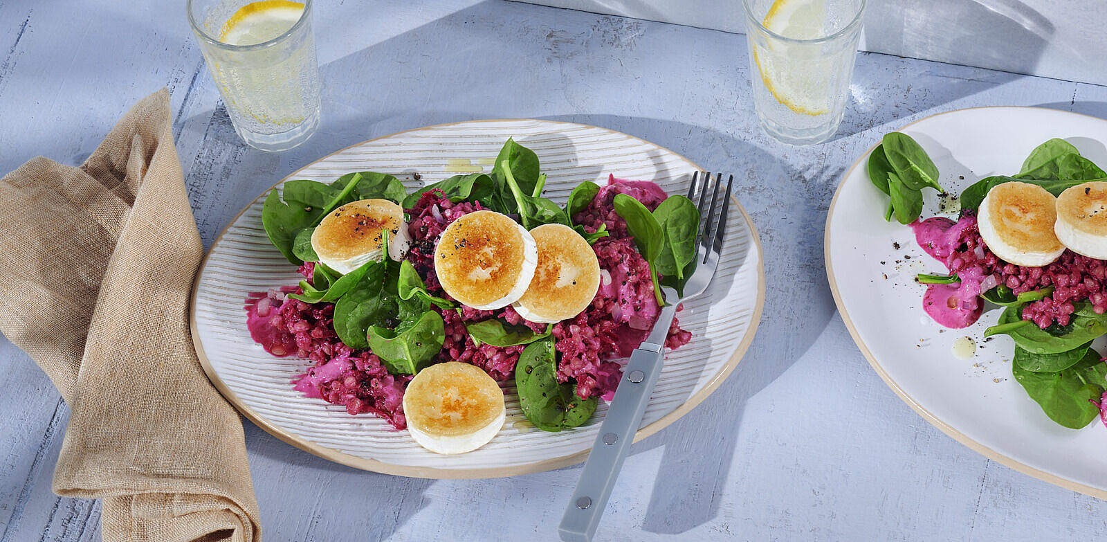 Buchweizensalat mit Rote Bete und karamellisiertem Chavroux