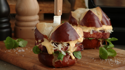 Laugen-Leberkäseburger