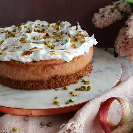 Rhabarber-Torte mit Baiser